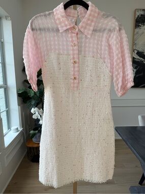 CHANEL Pink Seersucker & Tweed Mini Dress
Size FR 36 / US 4